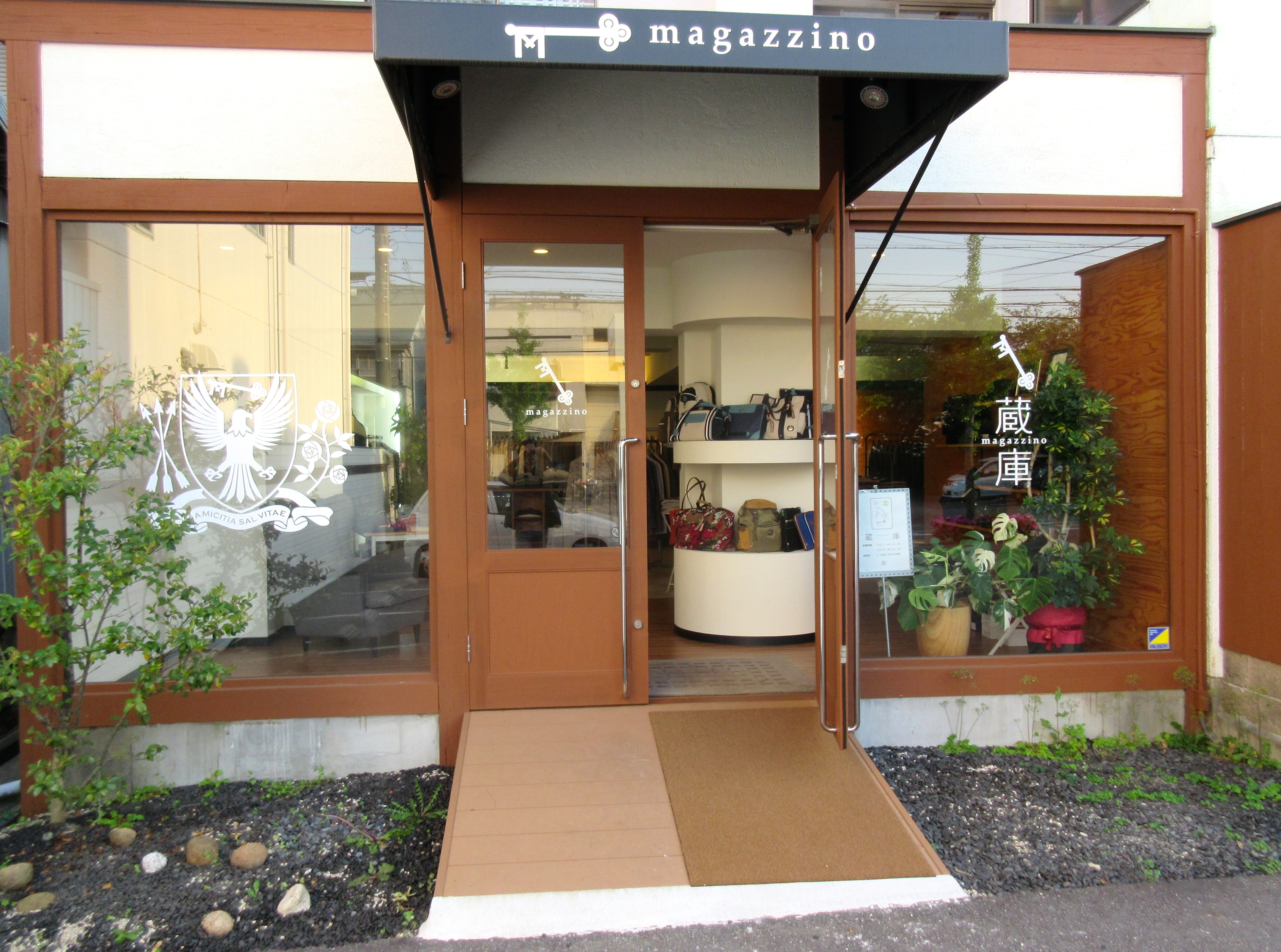 http://www.gloryguy.jp/souko/IMG_0832.JPG