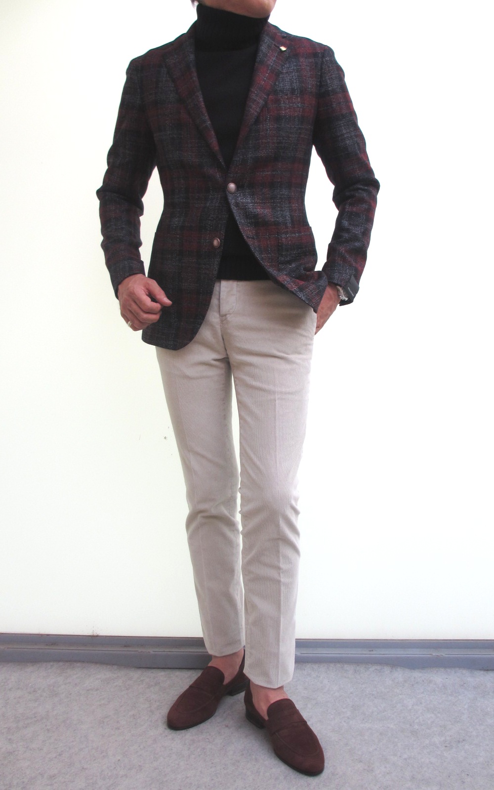 J6213 美品 サルトリオ 23SS絹麻チェック柄アンコンジャケット 茶 50 J6213 美品 サルトリオ 23SS絹麻チェック柄アンコンジャケット 茶 50