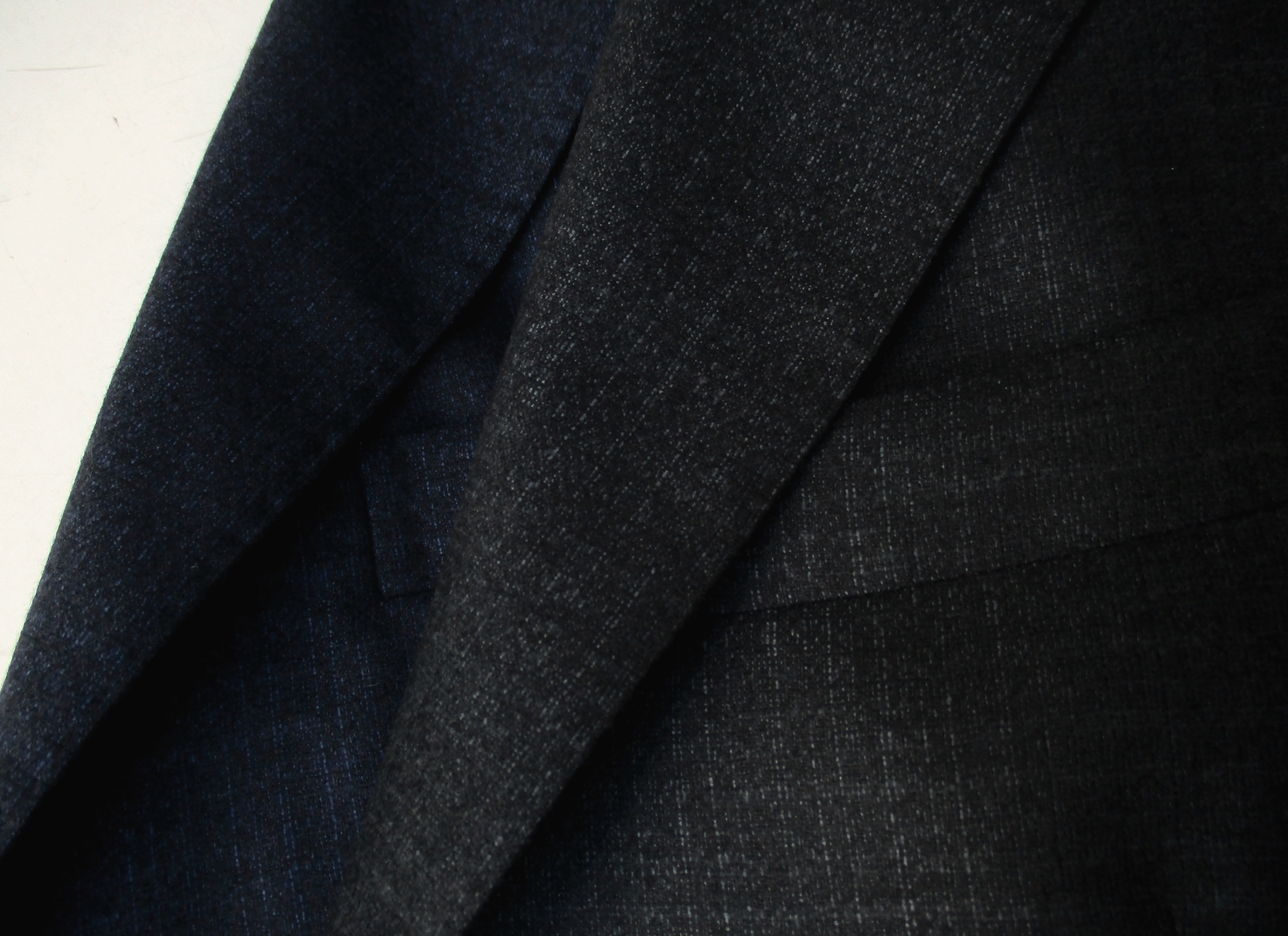 GLORYGUY & Cachette｜休みの日にスーツを着て、「今日、仕事?」って言