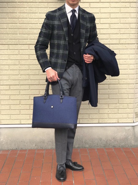 GLORYGUY & Cachette｜スタイリッシュなフォルムのラウンドトップ