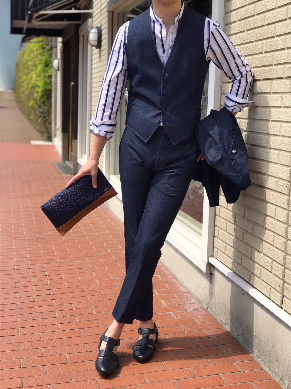 春の2ピースはジレとパンツ! 【TAGLIATORE】の「BRIAN」インディゴコットンジレと「TAGO1」インディゴコットンパンツ!!