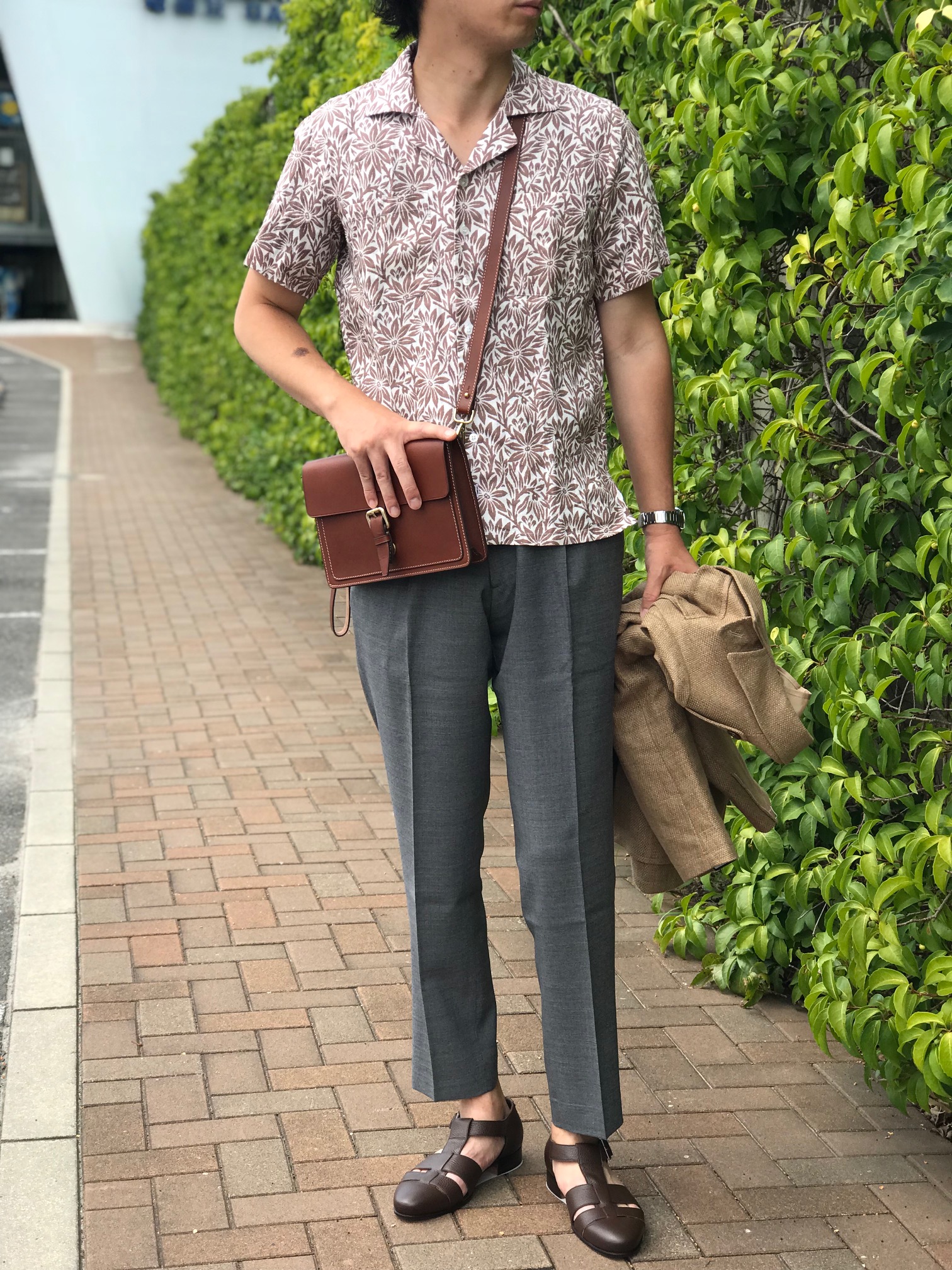 シルエットにゆとりを持って、快適に過ごす開襟シャツ! 【Mario Muscariello】リネン花柄オープンカラーシャツ!!