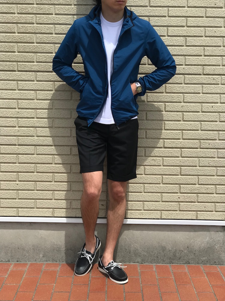 何を着て良いのかわからない大人に!【HERNO】「GI0154U」パイピング入りパーカブルゾン!!