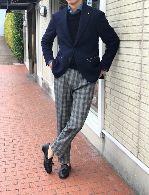 クラシックとモダンのクロスオーバー! 【LATORRE】「ITH1」ヘリンボーン柄ネイビージャケット!!